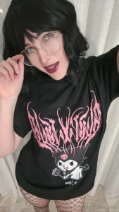 Who needs a hot goth mommy