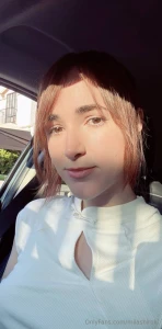 The sun might be melting me but at least it makes my eyes look good part 2