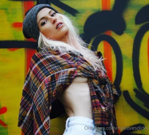 Sub to my vip page for 8 free videos month plus xxx photos videos and part 4