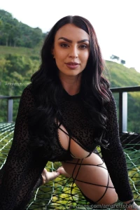 If you pull it out i suck it bby