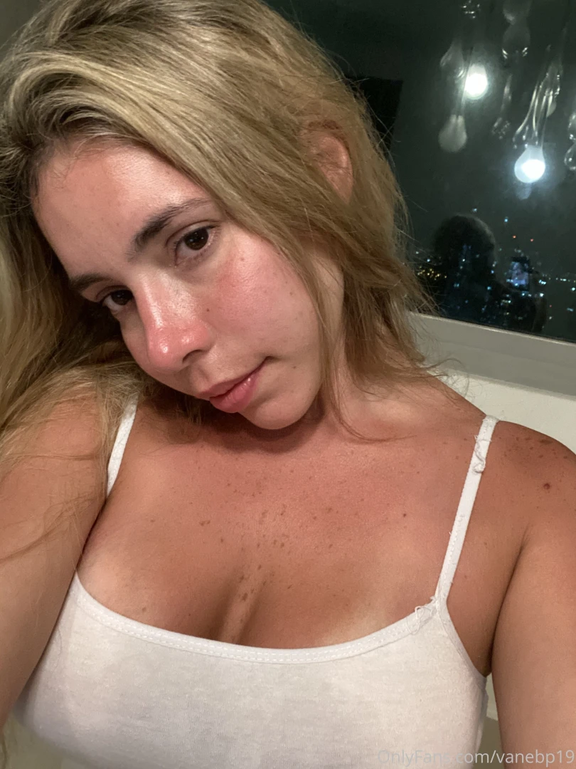 Mi noche seria mejor si me llegara un mensajito tuyo al dm 