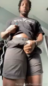 Straight outta the gyyyyyym wanna sip i m nice and hydrated piss