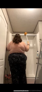 Little snippets from one of my topless cleaning lives part 22