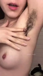 Measuring my extremely hairy armpits try to guess how much they