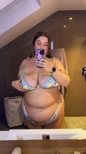 Curves in all the right places do you like what you see