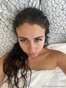 Me waiting for you to send me a message