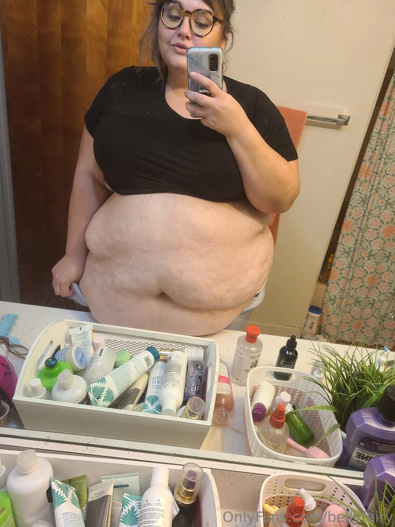 So many years of sink belly pics and the belly just keeps getting 