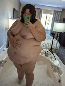 Come watch me take a bath in a huge two person tub that i pretty much