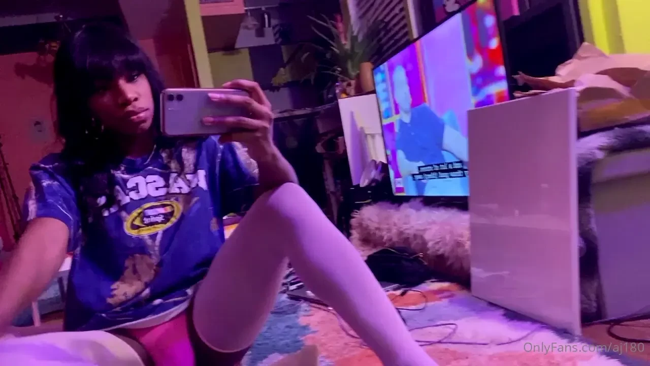 Hey boo look at my new undies 