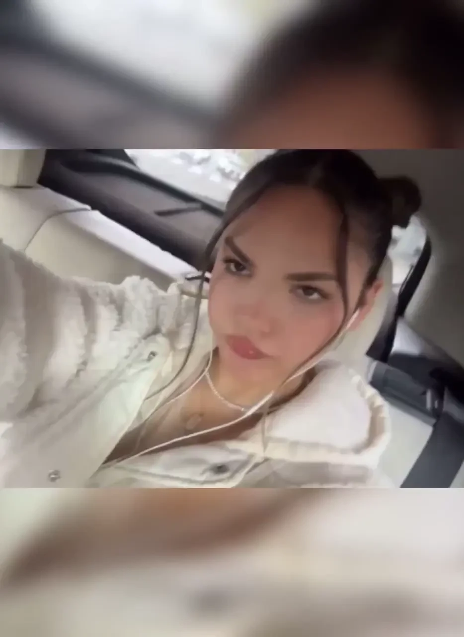 Can you imagine this pretty face with loads of cum all over it well 