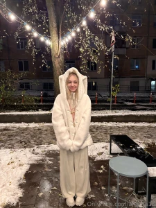 It is cold outside but warm in my heart your little white bunny part 1