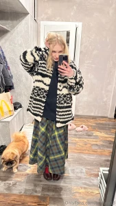 Style isn t just what you wear it s how you carry it