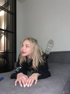 Do you want me to tell you a secret i m just a sweet dream that will