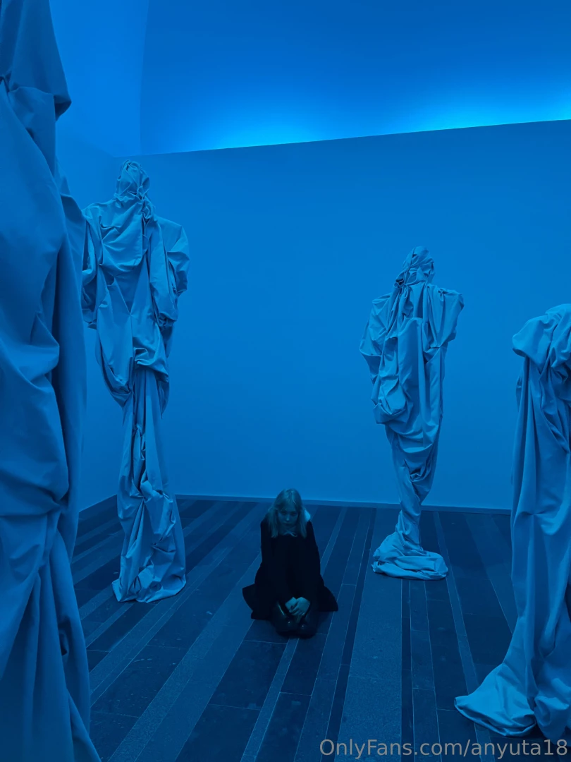 I think this is a very powerful photograph how do you feel looking at 