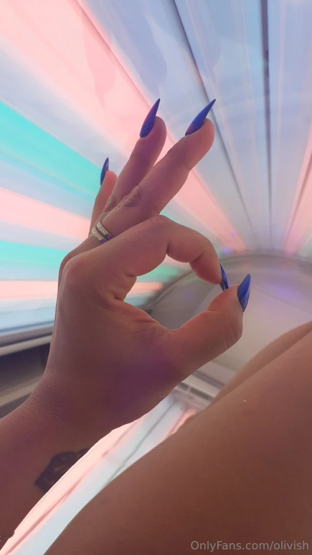 Rainbow light therapy solarium 
