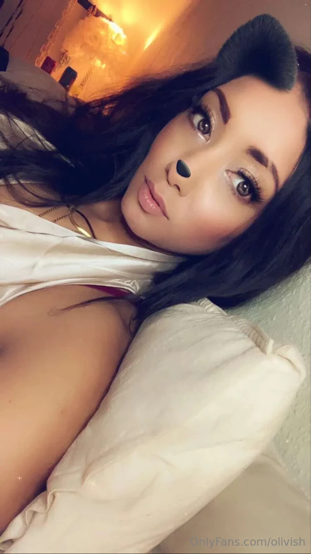 Sun is out your favourite hun is out 