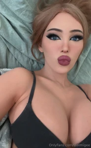 My hair is refusing to cooperate today no matter what i try it does