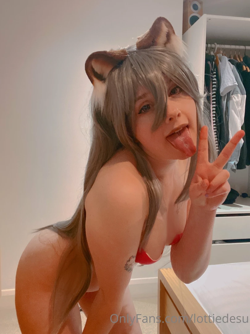 Happy monday sweeties a little trash panda girl to start your week part 3 