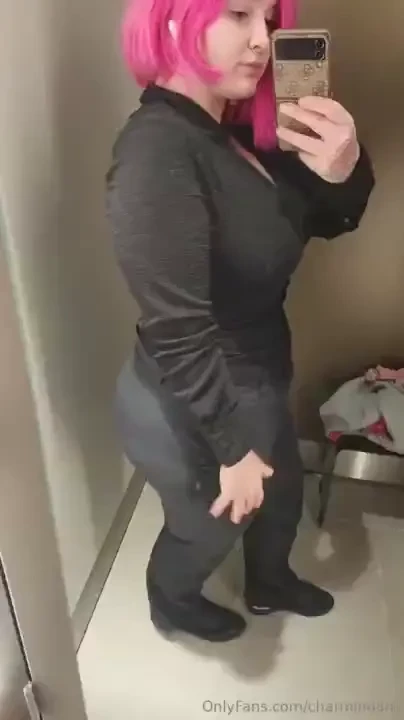 Went out shopping today for my break at work i tried on some gym part 5 