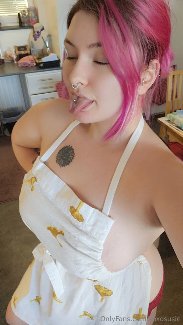 Decided to make some pancakes before i took a shower the other day 