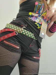 Pov you saw a really cute girl at the anime convention you could ve part 17