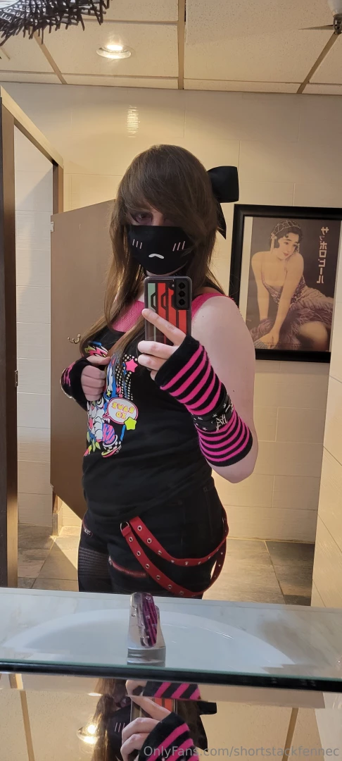 Oh my gosh work has been killing me lately but i ve got a little part 2 