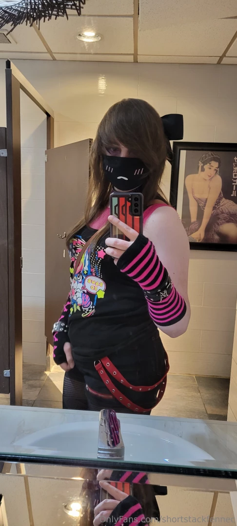 Oh my gosh work has been killing me lately but i ve got a little 