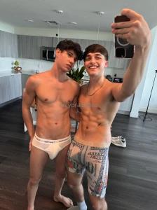 Its my birthday just turned 20 so i decided to drop the best collab i