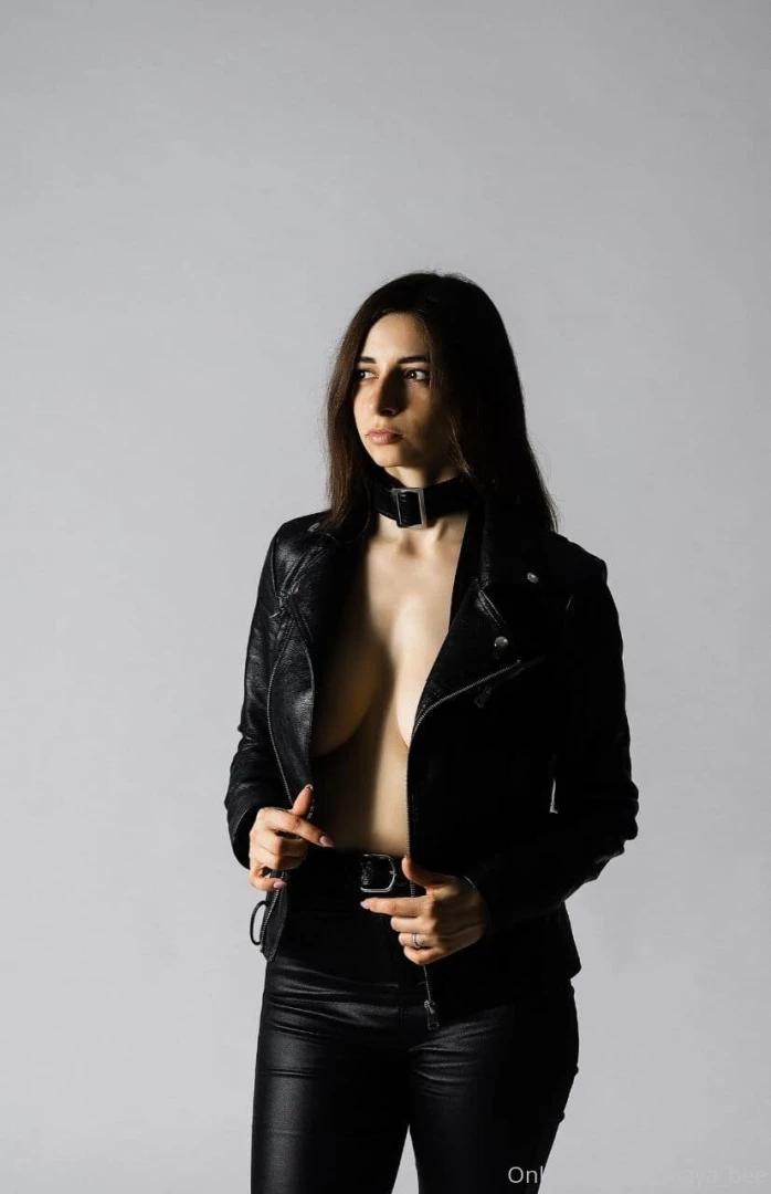 Baby i know that you love my hot and gentle body prepare your dick 