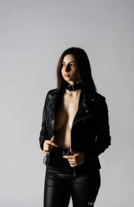 Baby i know that you love my hot and gentle body prepare your dick