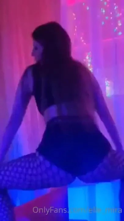 I love twerk want to see it no matter what you do in life make sure 