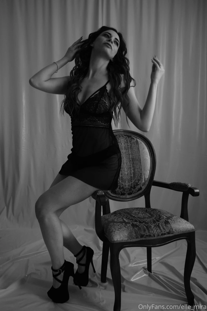 I love short dresses 