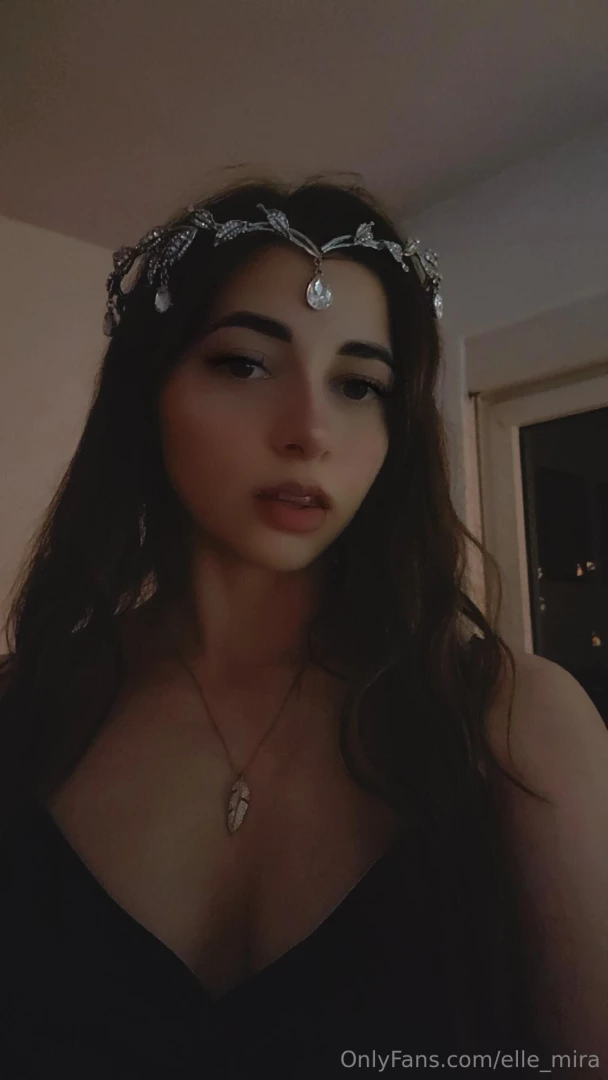 Hey honey do you like this pretty elfy 