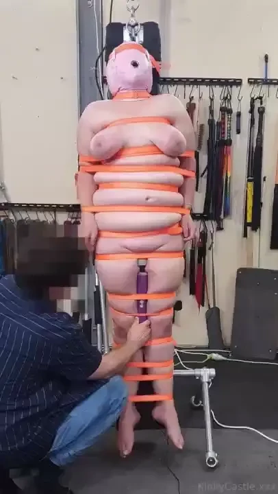 Lifting strap mummification with sensory deprivation and a vibe 