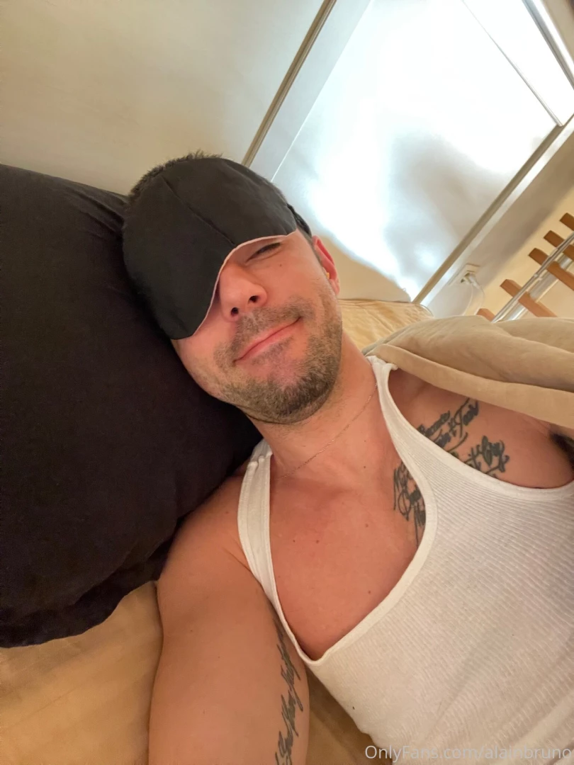 Good morning people say i look amazing when i wake up i definitely 