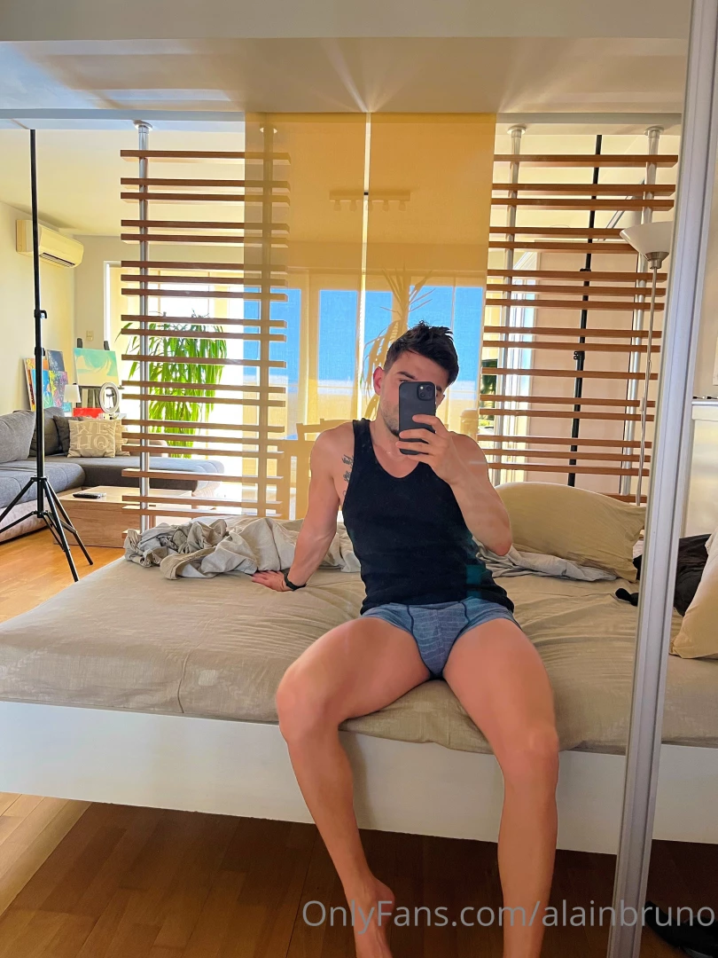 Good morning i had a dream that you were here with me 