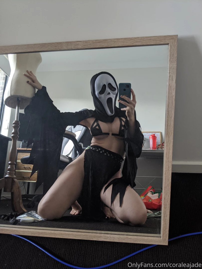 Got my sewing machine set up at my new house and made you this part 1 