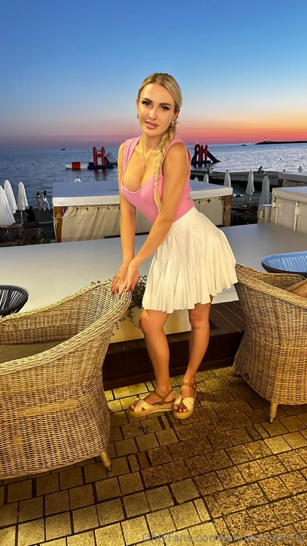 Hi everyone i finally got to go on vacation this year and it s a very part 1 