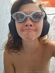 Being weirdo again i finally find my snorkeling goggles put them on my part 5