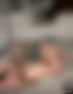 Can i be your perfect trophy try to look away as i lie completely