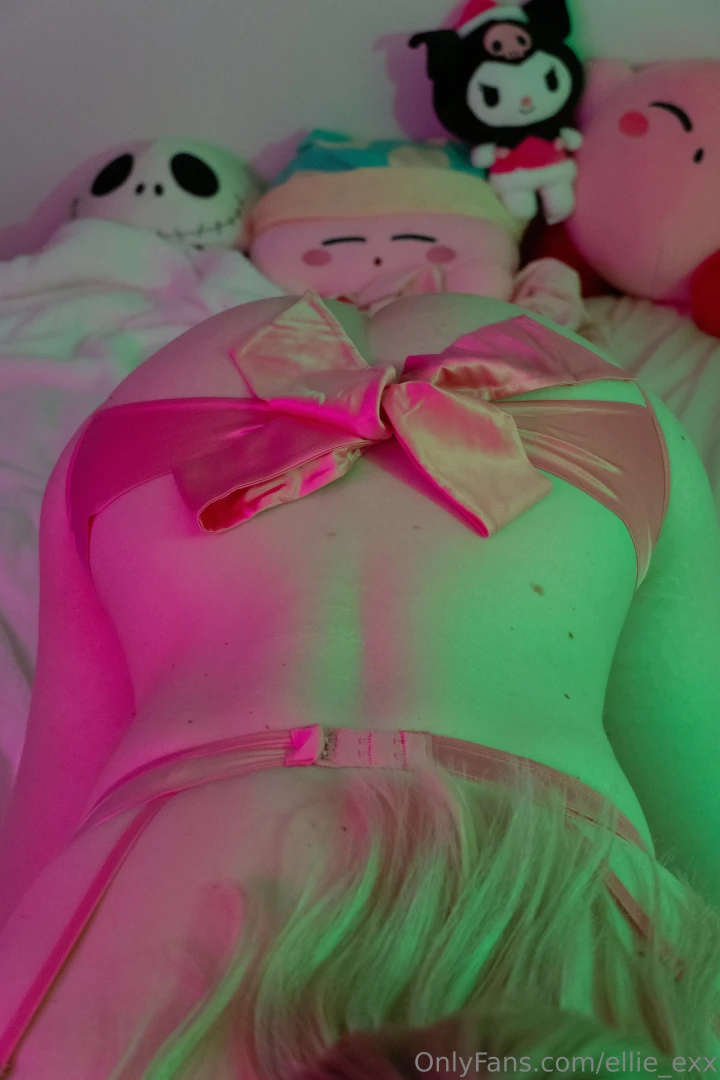 Unwrap me do y all like the different color mood lighting i ve been part 7 