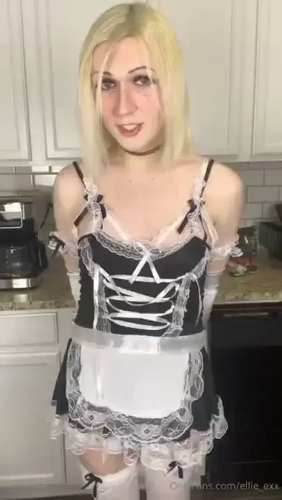 I did a futa maid cafe roleplay is this outfit cute on me i show you 