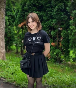She rosydreamerr needs your cock more than ever this beauty will play part 213