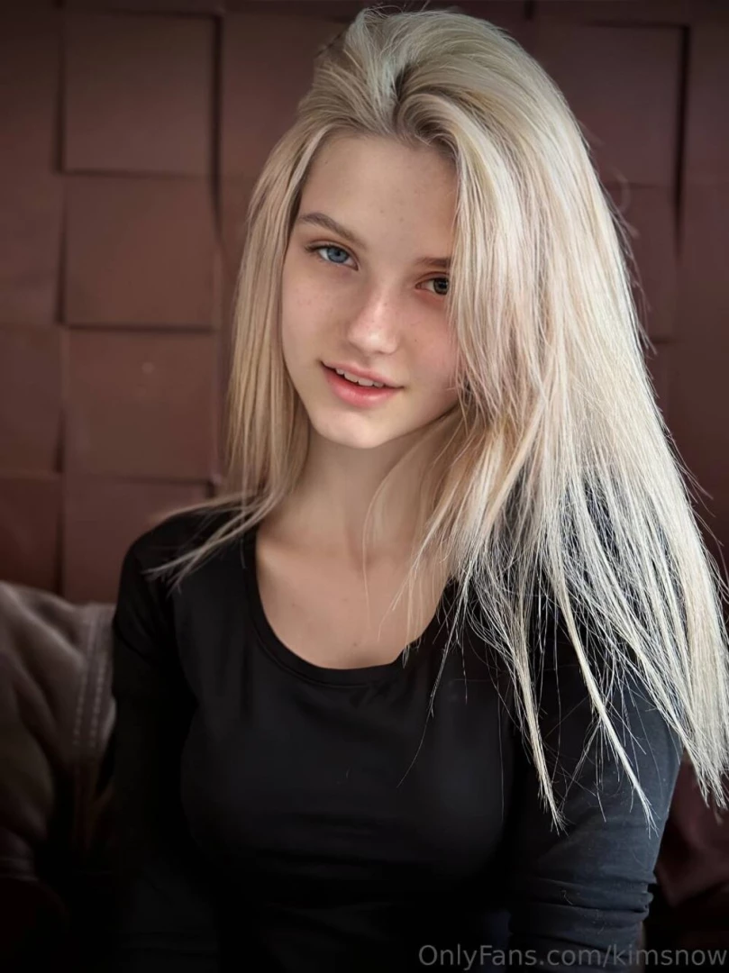 Cute kitty kimsnow loves cocks of all sizes when she gets horny she part 308 