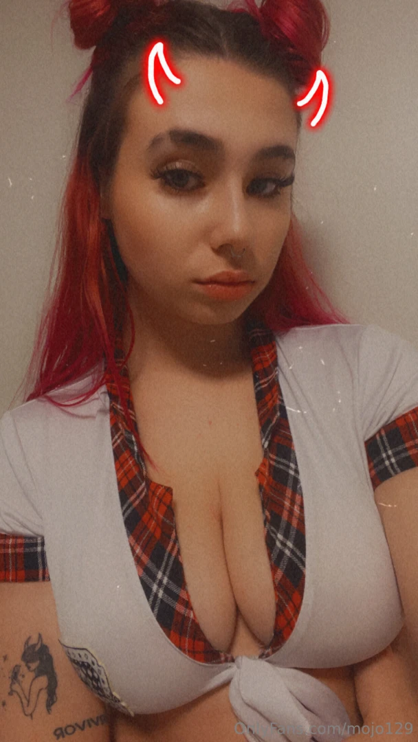 Brought back an old outfit do u like it part 4 