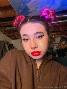 Liking this new lipstick part 1