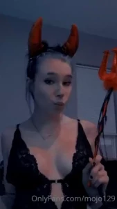 Happy halloween to celebrate any tip over 5 will get 3 pics if you tip