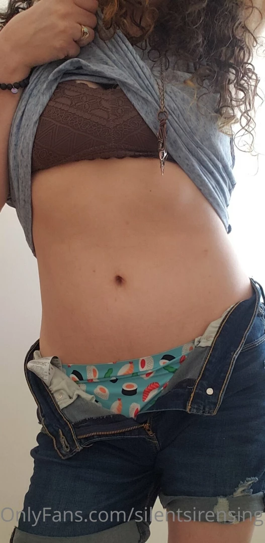 I got cute sushi panties 
