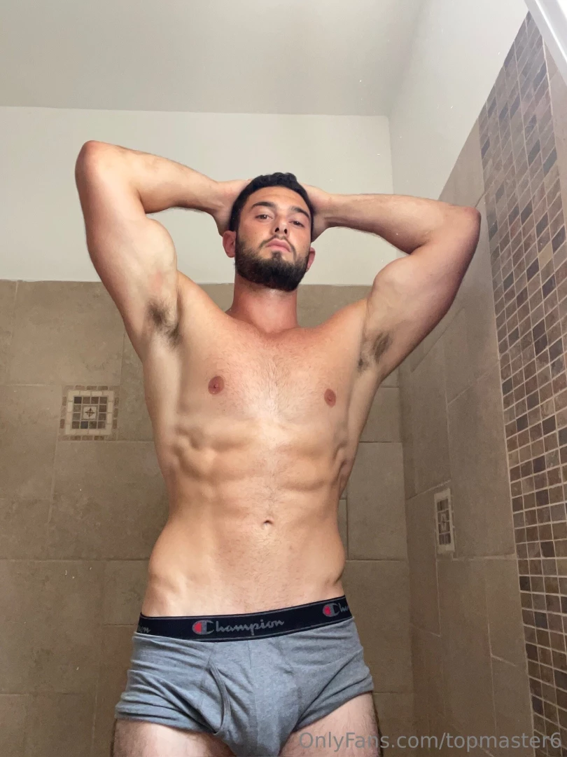 Wanna see what happens when daddy takes a steamy shower watch me 