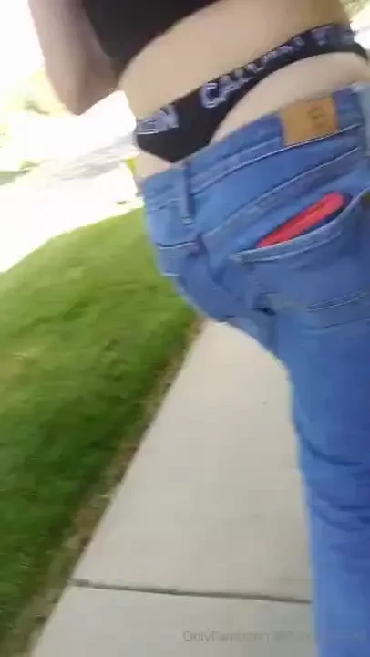 Pov youre walking behind me in public 